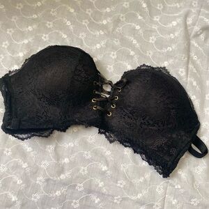Elegant Black Lace Strapless Bra